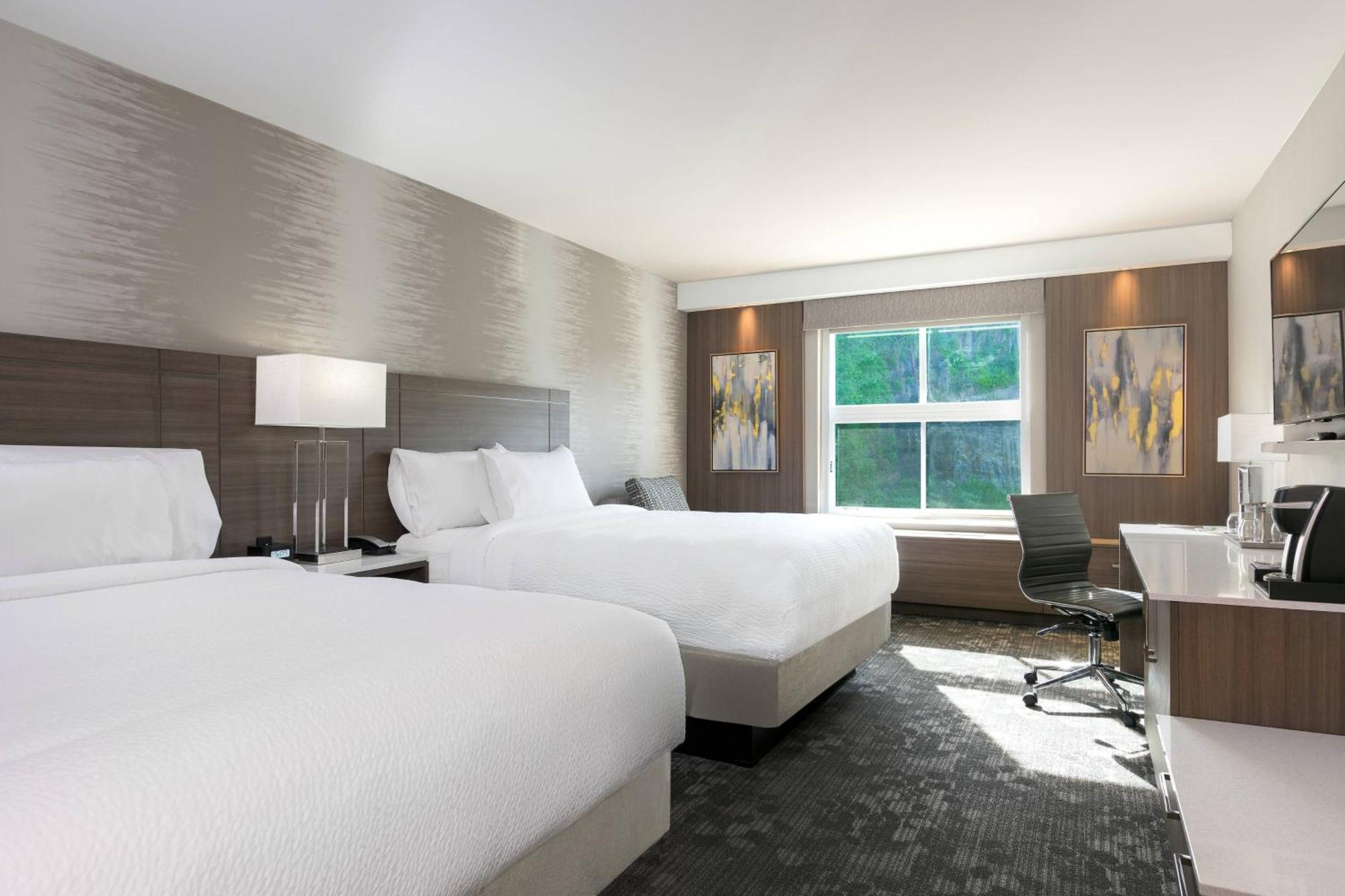 Courtyard By Marriott Nyc Area Edgewater