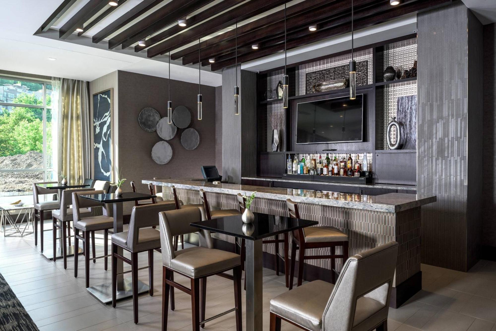 Courtyard By Marriott Nyc Area Hotel 3*