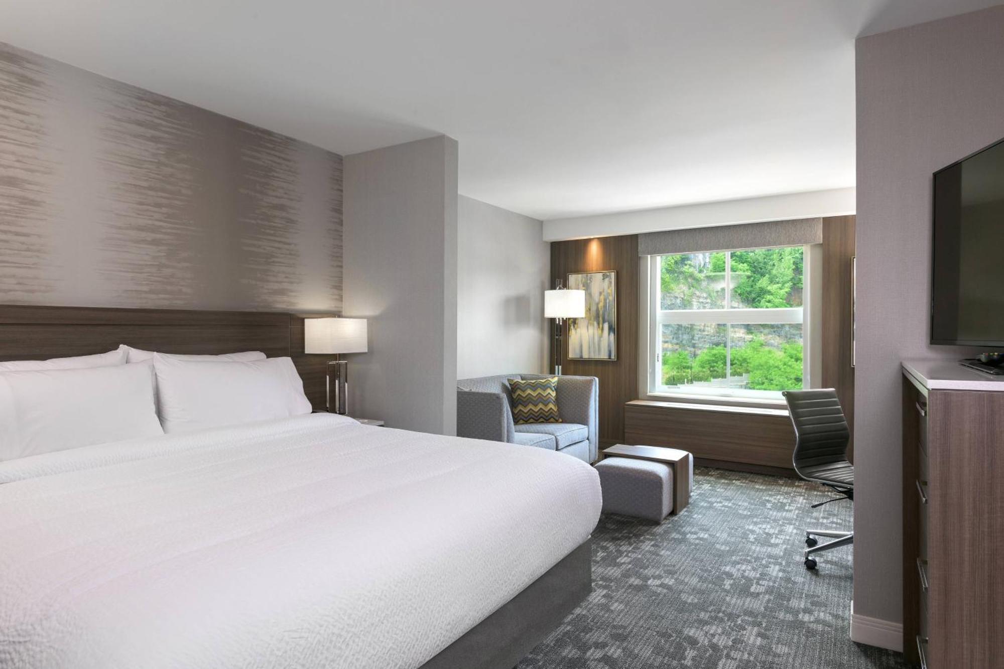 Courtyard By Marriott Nyc Area 3*